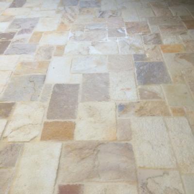 Random square sandstone flagging